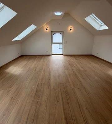 Pronájem bytu 3+1 125 m², Ketsch Pronájem bytu 3+1 125 m², Ketsch