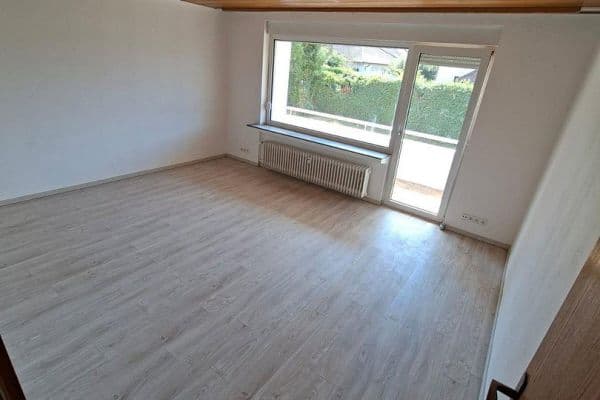 Pronájem bytu 4+1 90 m², Großkrotzenburg Pronájem bytu 4+1 90 m², Großkrotzenburg