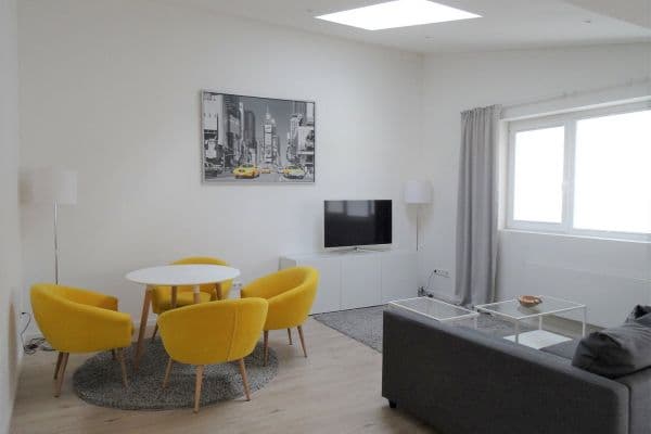 Pronájem bytu 2+1 60 m², Stuttgart Pronájem bytu 2+1 60 m², Stuttgart