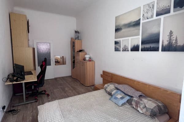 Pronájem bytu 1+1 36 m², Vltavská, Praha Pronájem bytu 1+1 36 m², Vltavská, Praha