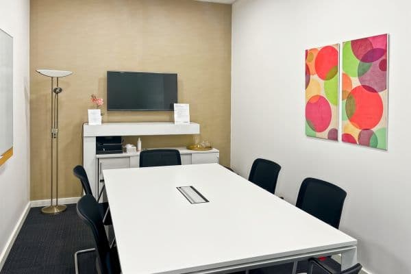 Pronájem kanceláře 60 m², náměstí I. P. Pavlova, Praha Pronájem kanceláře 60 m², náměstí I. P. Pavlova, Praha