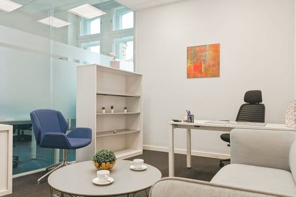 Pronájem kanceláře 75 m², náměstí I. P. Pavlova, Praha Pronájem kanceláře 75 m², náměstí I. P. Pavlova, Praha