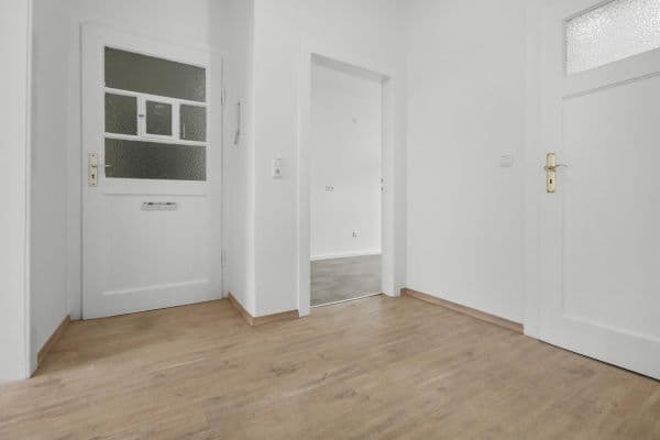 Pronájem bytu 3+1 63 m², Waßmannstr. 9, Hannover, Dolní Sasko Pronájem bytu 3+1 63 m², Waßmannstr. 9, Hannover, Dolní Sasko