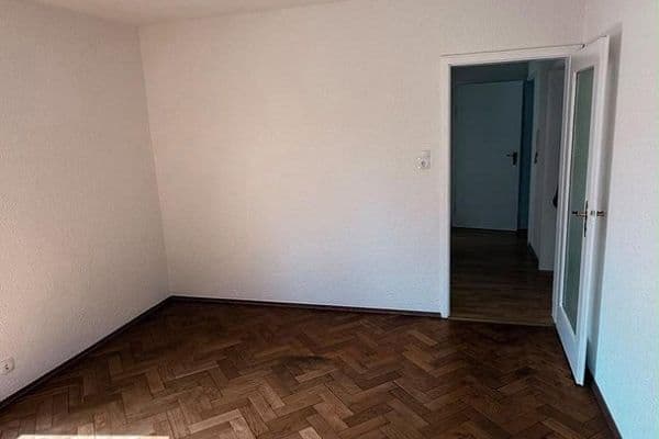 Pronájem bytu 2+1 65 m², Kolpingstraße 13, Herxheim Pronájem bytu 2+1 65 m², Kolpingstraße 13, Herxheim