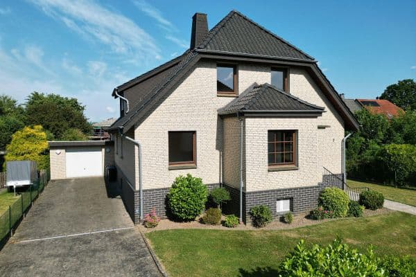 Prodej domu 157 m², pozemek 1.074 m², Löhne Prodej domu 157 m², pozemek 1.074 m², Löhne