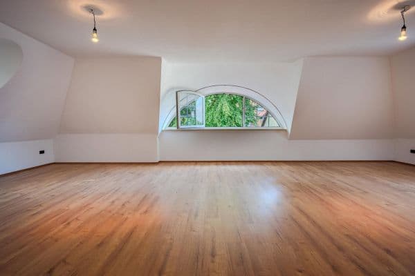 Pronájem bytu 3+1 120 m², Fürth Pronájem bytu 3+1 120 m², Fürth
