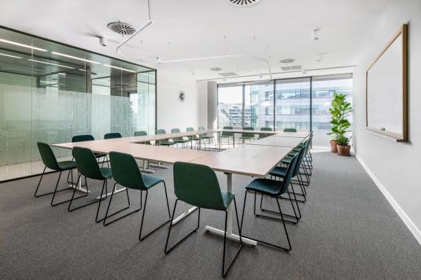 Pronájem kanceláře 110 m², Pujmanové, Praha Pronájem kanceláře 110 m², Pujmanové, Praha