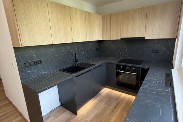 Pronájem bytu 2+1 55 m², Průmyslová, Uherské Hradiště, Zlínský kraj Pronájem bytu 2+1 55 m², Průmyslová, Uherské Hradiště, Zlínský kraj