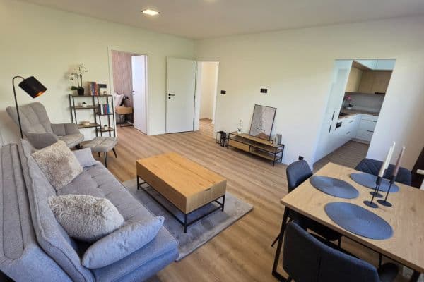 Prodej bytu 3+1 75 m², SNP, Zlín, Zlínský kraj Prodej bytu 3+1 75 m², SNP, Zlín, Zlínský kraj