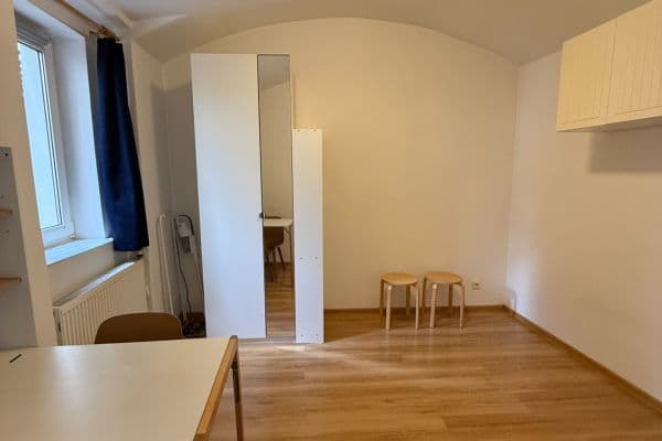 Pronájem bytu Garsoniéra 19 m², Francouzská, Praha Pronájem bytu Garsoniéra 19 m², Francouzská, Praha
