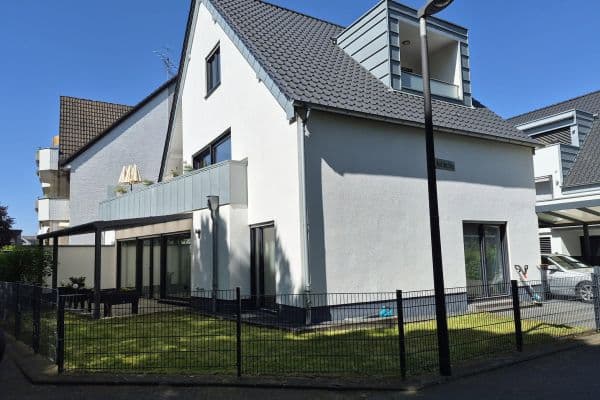 Pronájem bytu 3+1 90 m², Troisdorf Pronájem bytu 3+1 90 m², Troisdorf