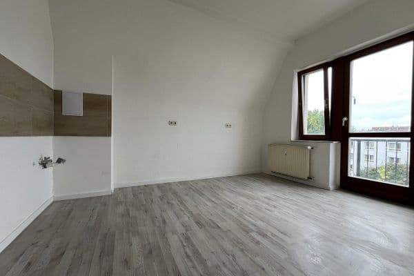 Pronájem bytu 3+1 79 m², Thomas-Mann-Straße 13, Cvikov, Sasko Pronájem bytu 3+1 79 m², Thomas-Mann-Straße 13, Cvikov, Sasko