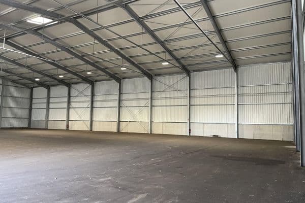 Pronájem nebytového prostoru 1.600 m², Im Gewerbepark 1, Hunderdorf, Bavorsko Pronájem nebytového prostoru 1.600 m², Im Gewerbepark 1, Hunderdorf, Bavorsko