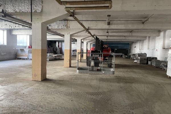 Pronájem nebytového prostoru 1.995 m², Im Gewerbepark 1, Hunderdorf, Bavorsko Pronájem nebytového prostoru 1.995 m², Im Gewerbepark 1, Hunderdorf, Bavorsko