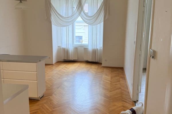 Pronájem bytu 3+kk 75 m², Malířská, Praha Pronájem bytu 3+kk 75 m², Malířská, Praha