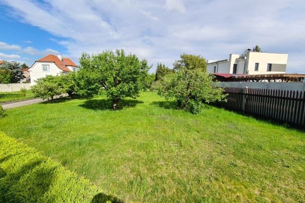 Prodej pozemku 832 m², Západní, Hovorčovice Prodej pozemku 832 m², Západní, Hovorčovice