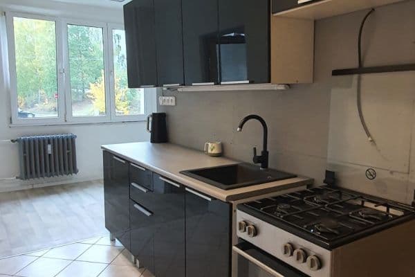 Prodej bytu 2+1 62 m², Slavíčkova, Sokolov Prodej bytu 2+1 62 m², Slavíčkova, Sokolov