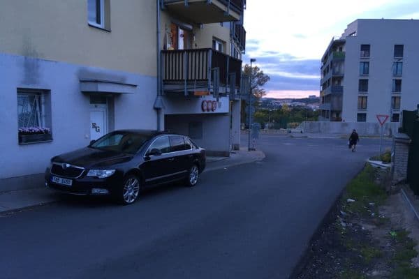 Pronájem garáže 20 m², Novovysočanská, Praha Pronájem garáže 20 m², Novovysočanská, Praha