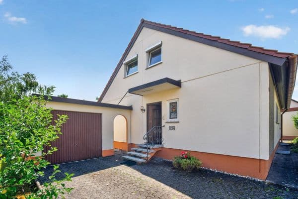 Prodej domu 161 m², pozemek 711 m², Helvetierstr. 19, Rottweil Prodej domu 161 m², pozemek 711 m², Helvetierstr. 19, Rottweil