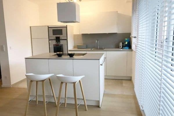 Pronájem bytu 2+1 64 m², Quirinstraße 10, Düsseldorf, Severní Porýní-Vestfálsko Pronájem bytu 2+1 64 m², Quirinstraße 10, Düsseldorf, Severní Porýní-Vestfálsko