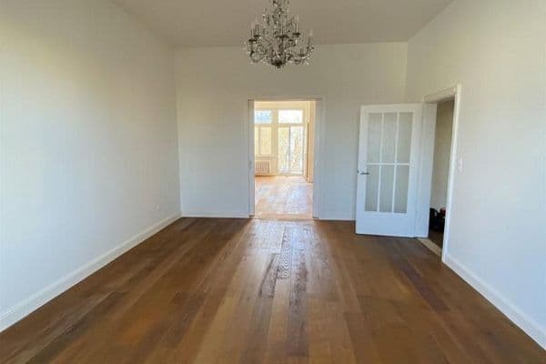 Pronájem bytu 3+1 110 m², Frankfurt, Hessen Pronájem bytu 3+1 110 m², Frankfurt, Hessen