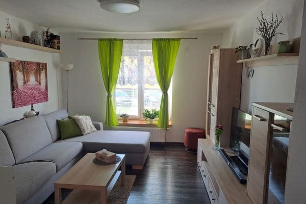 Prodej bytu 2+1 50 m², Družstevní, Šenov u Nového Jičína Prodej bytu 2+1 50 m², Družstevní, Šenov u Nového Jičína