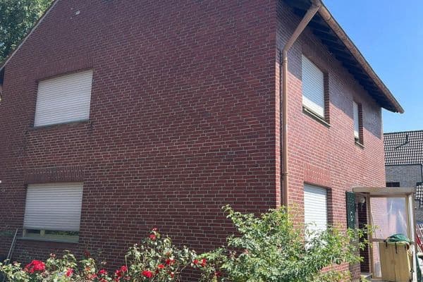 Prodej domu 160 m², pozemek 680 m², Fließstraße 54, Kerpen Prodej domu 160 m², pozemek 680 m², Fließstraße 54, Kerpen