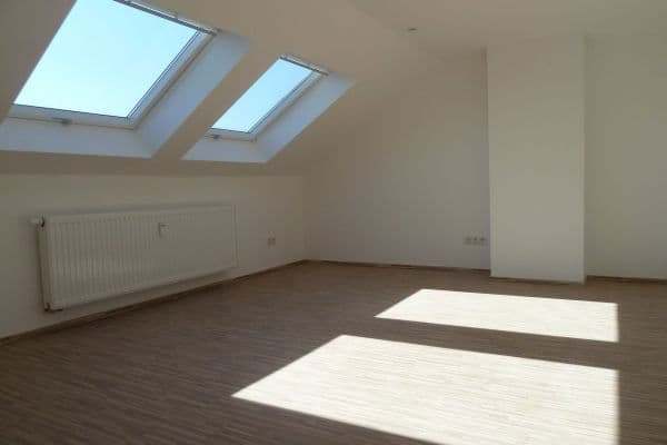 Pronájem bytu 2+1 37 m², Viktorstraße 10, Wuppertal Pronájem bytu 2+1 37 m², Viktorstraße 10, Wuppertal