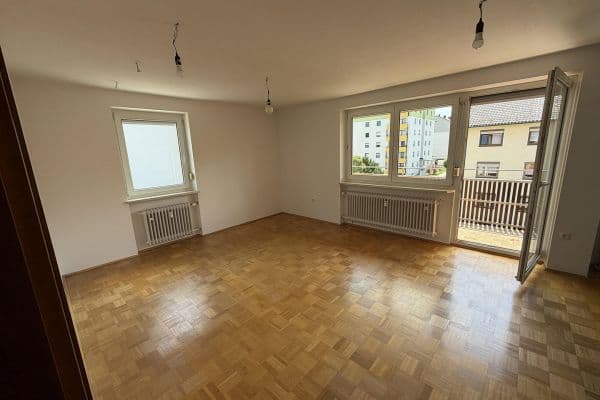 Pronájem bytu 3+1 80 m², Stegerwaldstr. 4, Burghausen, Bavorsko Pronájem bytu 3+1 80 m², Stegerwaldstr. 4, Burghausen, Bavorsko