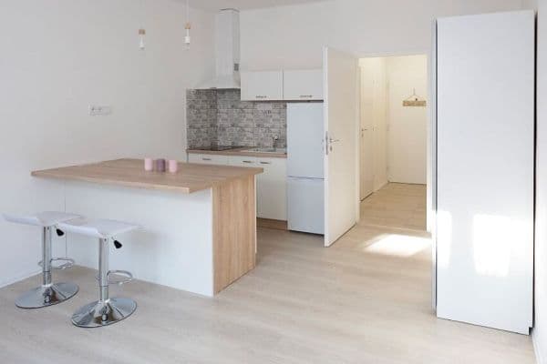 Prodej bytu 1+kk 29 m², Dvorecké náměstí, Praha Prodej bytu 1+kk 29 m², Dvorecké náměstí, Praha