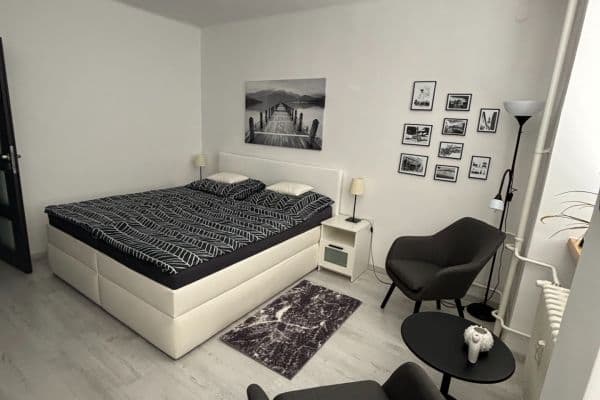 Pronájem bytu 1+1 35 m², Špitálska, Pronájem bytu 1+1 35 m², Špitálska,
