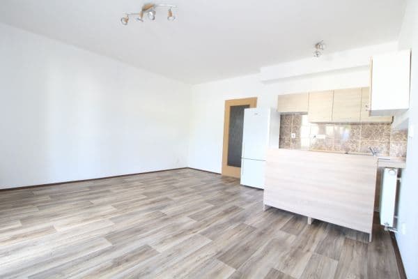 Pronájem bytu 1+kk 42 m², Ohradní, Kamenice Pronájem bytu 1+kk 42 m², Ohradní, Kamenice