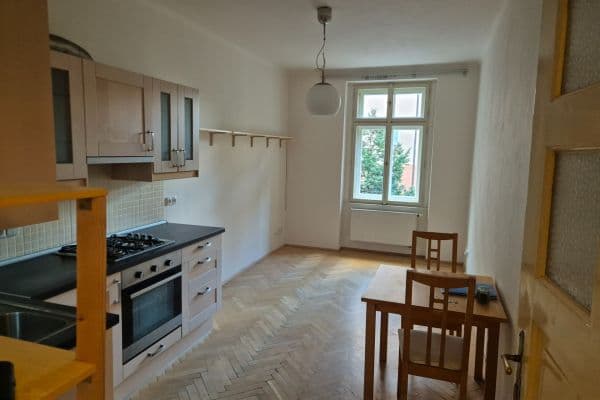 Pronájem bytu 2+kk 48 m², Čajkovského, Praha Pronájem bytu 2+kk 48 m², Čajkovského, Praha