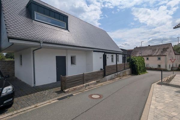 Prodej domu 155 m², pozemek 310 m², Oberköst 47, Burgebrach Prodej domu 155 m², pozemek 310 m², Oberköst 47, Burgebrach