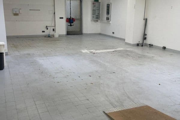 Pronájem nebytového prostoru 150 m², Köln Pronájem nebytového prostoru 150 m², Köln