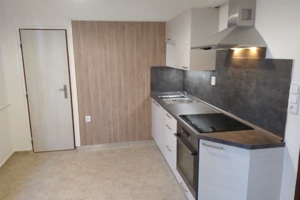 Pronájem bytu 2+1 64 m², Jáchymovská, Liberec Pronájem bytu 2+1 64 m², Jáchymovská, Liberec