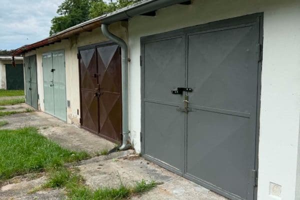 Prodej garáže 19 m², Zličská, Kolín, Středočeský kraj Prodej garáže 19 m², Zličská, Kolín, Středočeský kraj