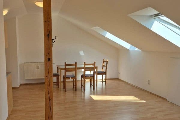 Pronájem bytu 1+1 36 m², Ludwig-Thoma-Str. 26, Sauerlach-Grafing, Bavorsko Pronájem bytu 1+1 36 m², Ludwig-Thoma-Str. 26, Sauerlach-Grafing, Bavorsko