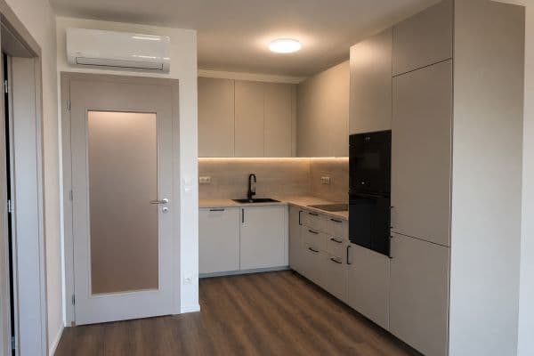Pronájem bytu 2+kk 50 m², Arnošta Valenty, Praha Pronájem bytu 2+kk 50 m², Arnošta Valenty, Praha