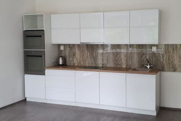 Pronájem bytu 2+kk 51 m², Zátopkova, Milovice Pronájem bytu 2+kk 51 m², Zátopkova, Milovice