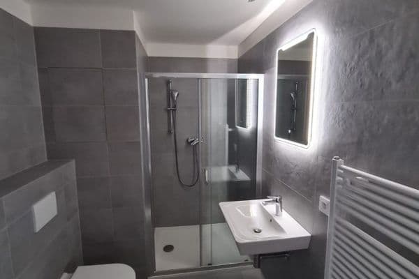 Pronájem bytu 1+kk 32 m², Jižní, Brno Pronájem bytu 1+kk 32 m², Jižní, Brno