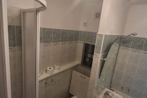 Pronájem bytu 3+1 69 m², Kotorská, Praha Pronájem bytu 3+1 69 m², Kotorská, Praha