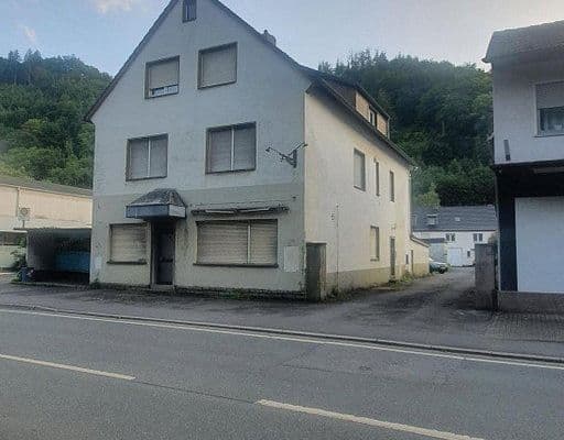 Prodej domu 315 m², pozemek 652 m², Ütterlingser Str. 23, Werdohl, Severní Porýní-Vestfálsko Prodej domu 315 m², pozemek 652 m², Ütterlingser Str. 23, Werdohl, Severní Porýní-Vestfálsko