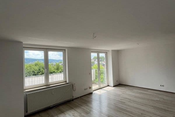 Pronájem bytu 4+1 97 m², Klimmweg 10, Wuppertal Pronájem bytu 4+1 97 m², Klimmweg 10, Wuppertal