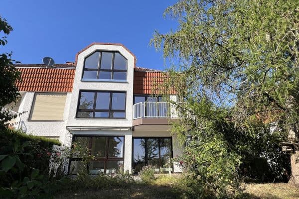 Prodej domu 143 m², pozemek 304 m², Schlangenbad Prodej domu 143 m², pozemek 304 m², Schlangenbad