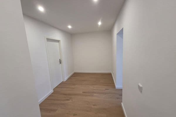Pronájem bytu 4+1 86 m², Bellermannstr 13, Berlin, Berlín Pronájem bytu 4+1 86 m², Bellermannstr 13, Berlin, Berlín