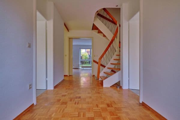 Pronájem domu 125 m², pozemek 149 m², München, Bavorsko Pronájem domu 125 m², pozemek 149 m², München, Bavorsko