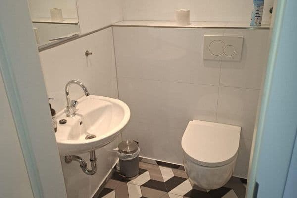 Pronájem nebytového prostoru 76 m², Regenbergastr. 12, Düsseldorf Pronájem nebytového prostoru 76 m², Regenbergastr. 12, Düsseldorf