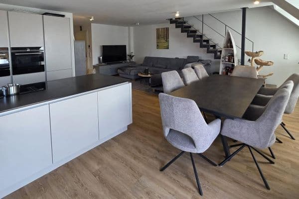 Pronájem bytu 4+kk 110 m², Krähenstraße 7, Fellbach Pronájem bytu 4+kk 110 m², Krähenstraße 7, Fellbach