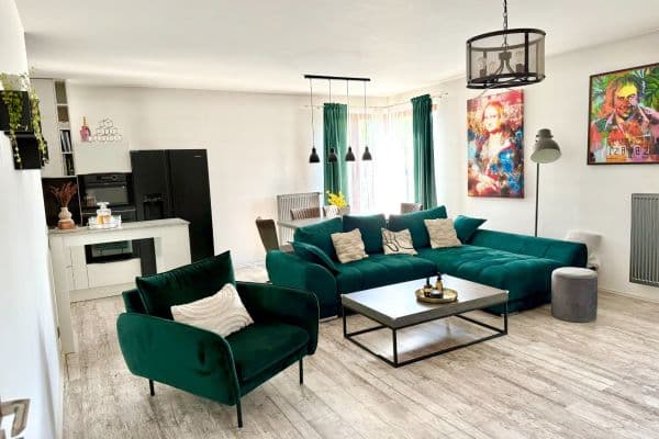 Prodej bytu 3+kk 110 m², Lomená, Zbuzany Prodej bytu 3+kk 110 m², Lomená, Zbuzany